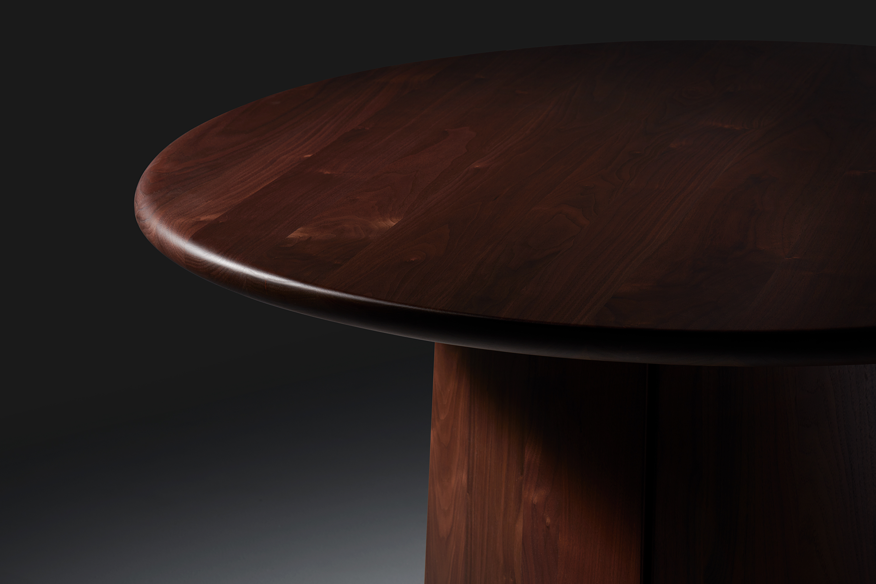 13 Hinode Table Walnut a
